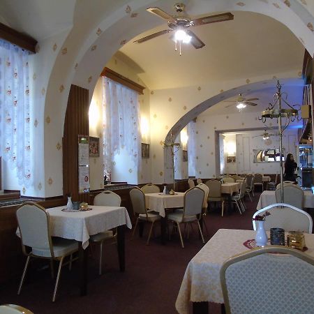 Gl Hotel Trutnov Exterior photo