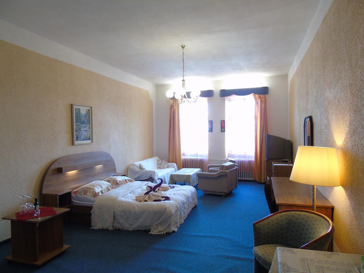 Gl Hotel Trutnov Exterior photo