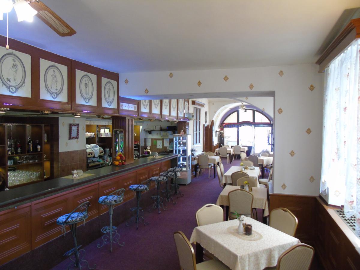 Gl Hotel Trutnov Exterior photo