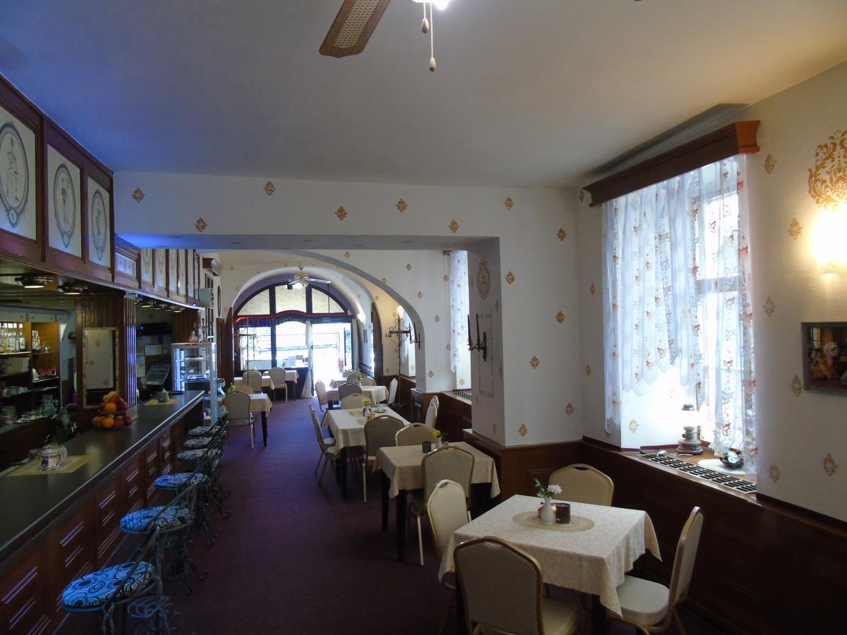 Gl Hotel Trutnov Exterior photo